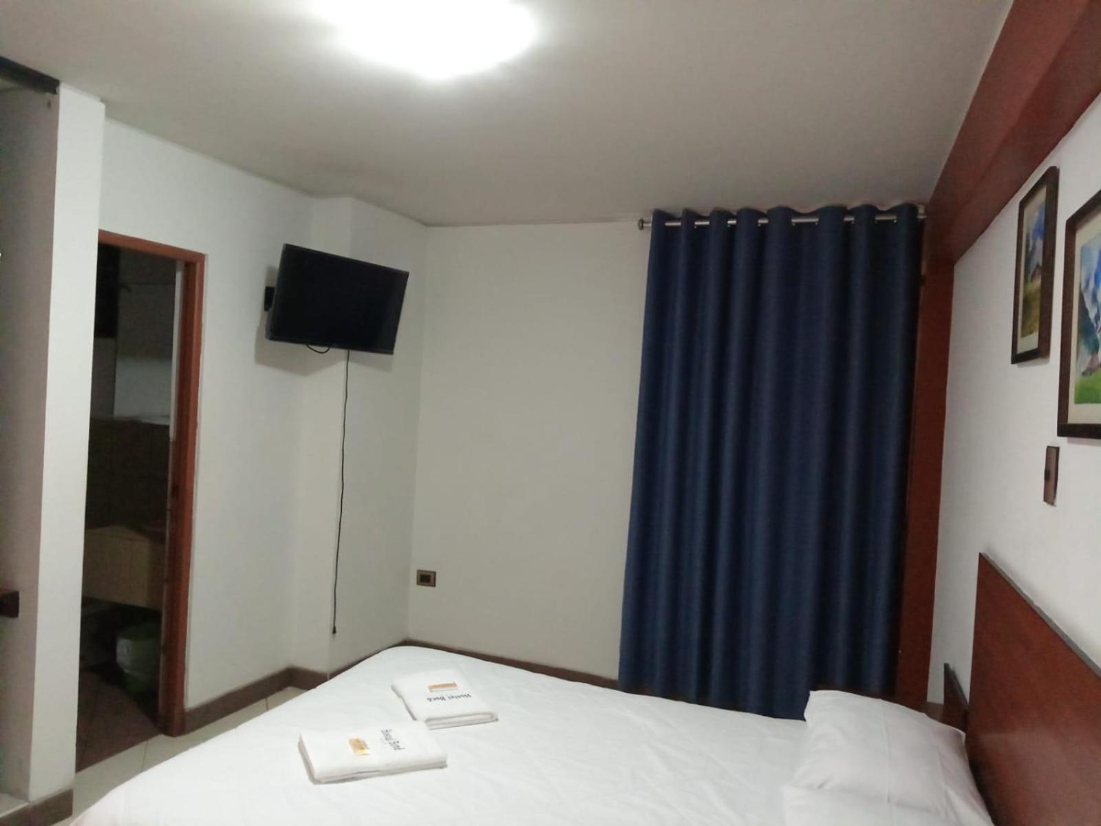 Hostal Bond Huaraz  Exterior photo